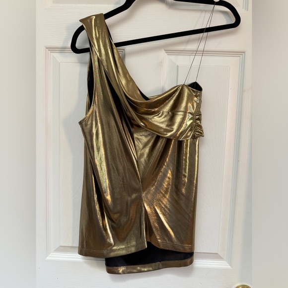 Rabbi & Nikki Off-Shoulder Top - Picture 2 of 4